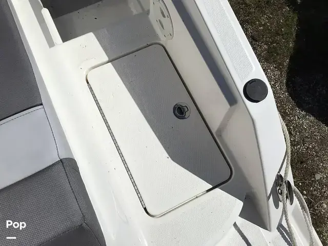 Bayliner Vr6