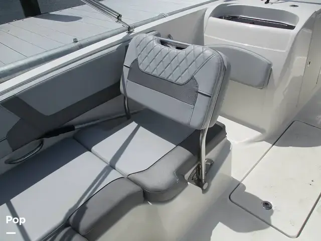 Bayliner Vr6