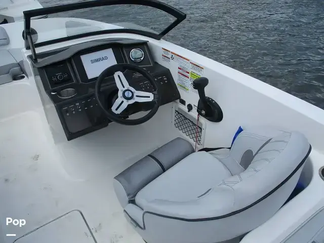 Bayliner Vr6