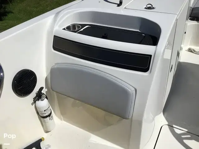 Bayliner Vr6