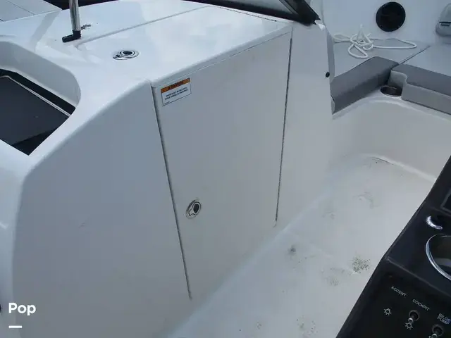 Bayliner Vr6