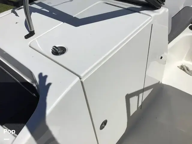 Bayliner Vr6