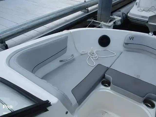 Bayliner Vr6