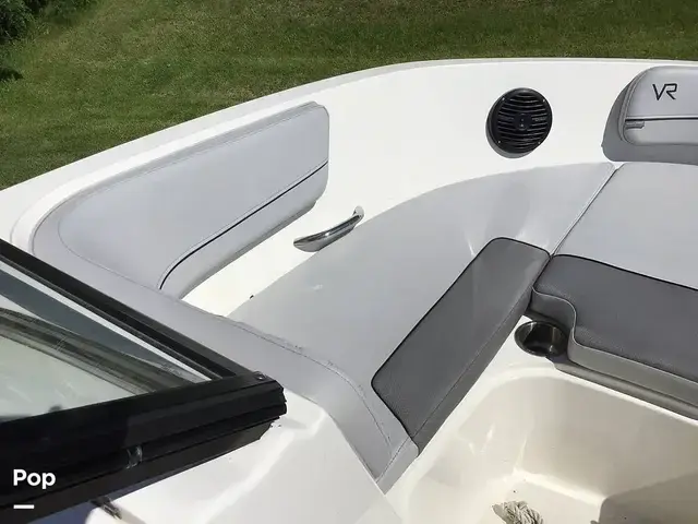 Bayliner Vr6