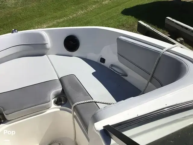 Bayliner Vr6