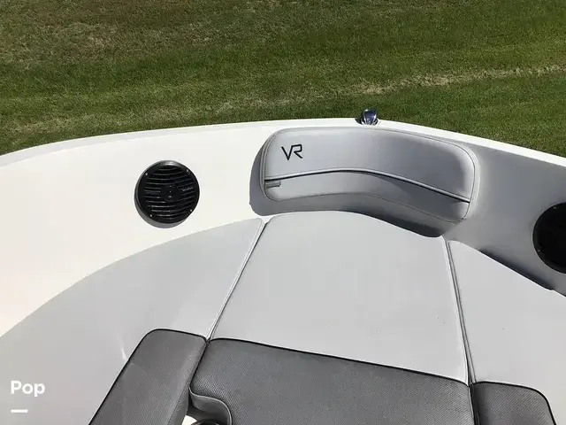 Bayliner Vr6