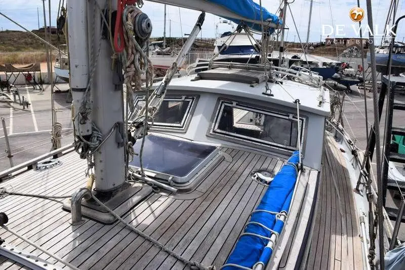 1979 Tayana 37 pilothouse