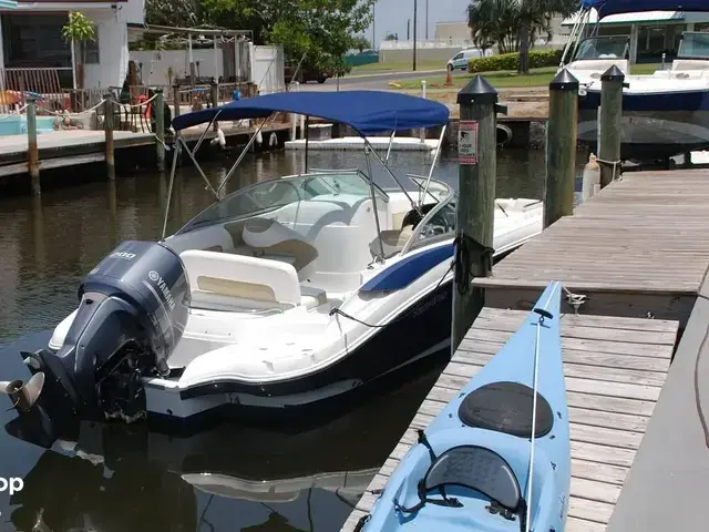 Southwind Boats Sportdeck 2400