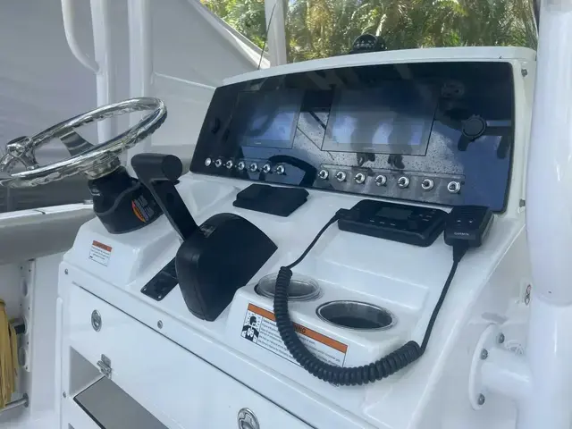 Sportsman Open 232 Center Console