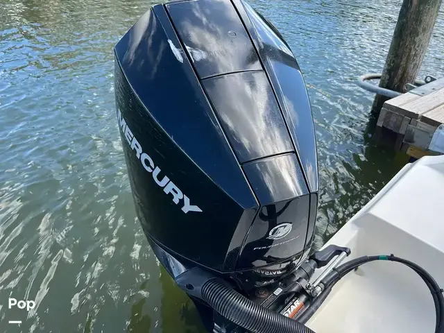 Cobia 220 Dc