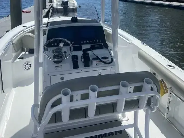 Sportsman Open 232 Center Console