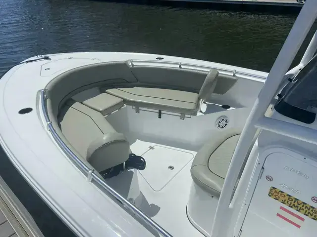 Sportsman Open 232 Center Console