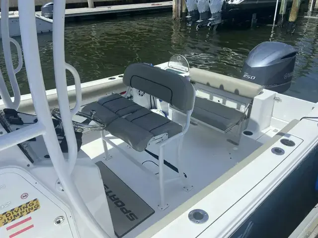 Sportsman Open 232 Center Console