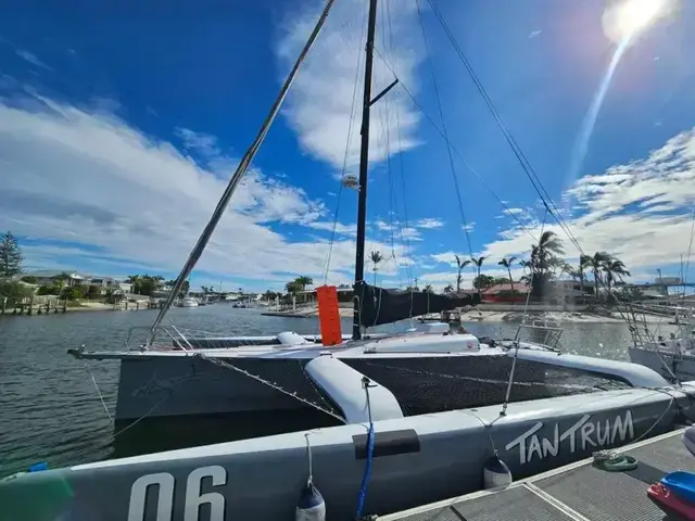 Custom Boats Kare 42 Trimaran