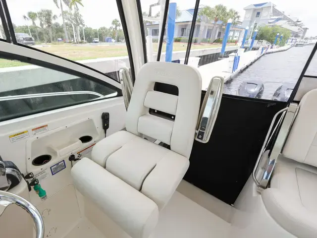 Boston Whaler 31'