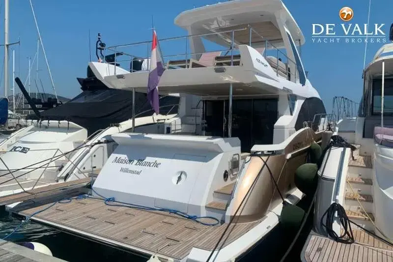 2017 Azimut 66