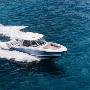 2019 Boston Whaler 35'