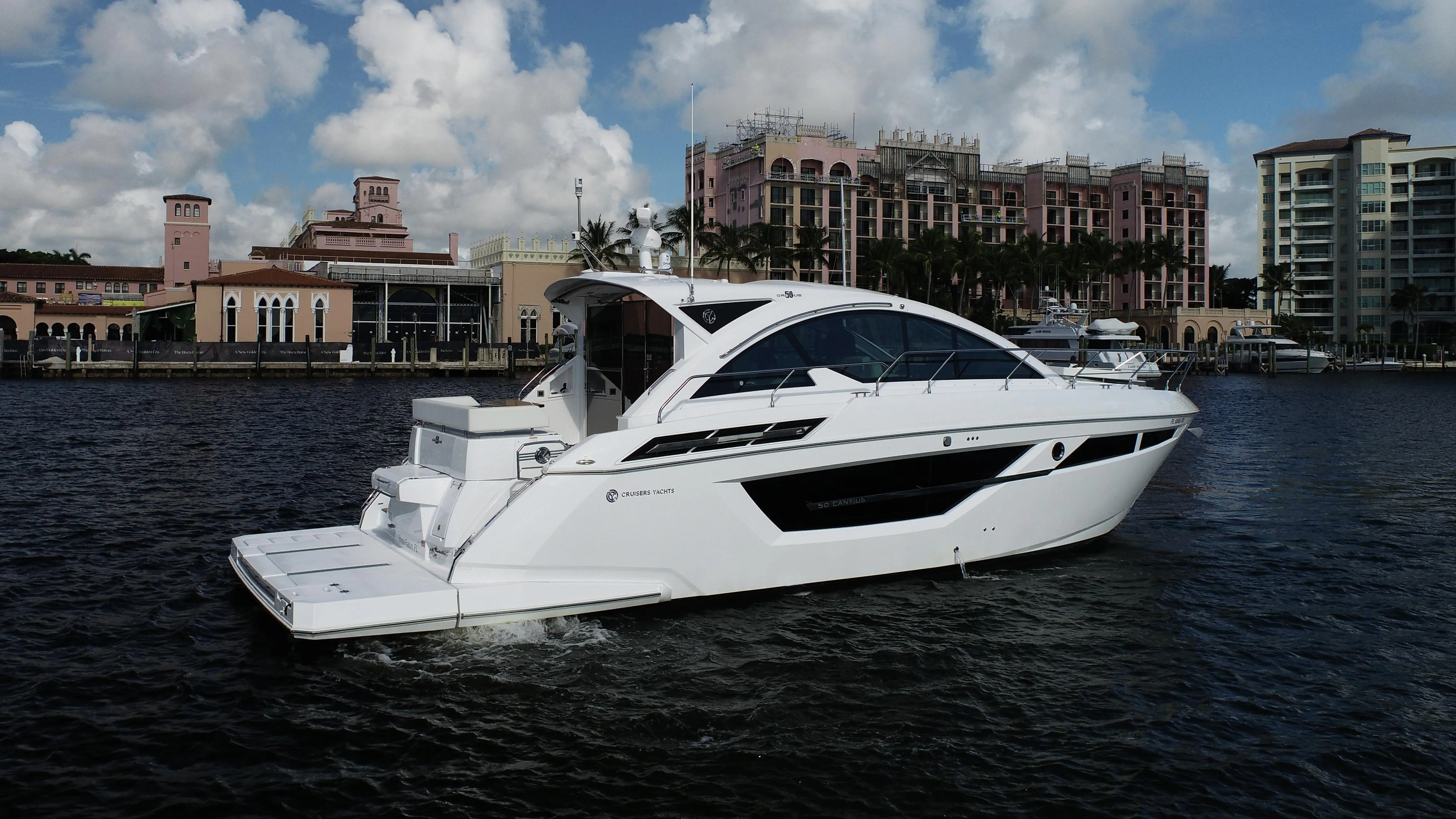 2021 Cruisers 50 cantius