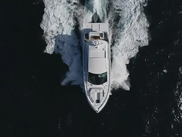 Cruisers Yachts 50'