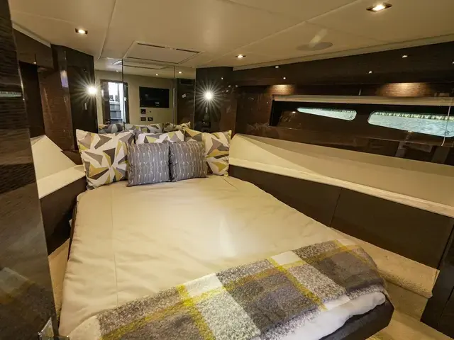 Cruisers Yachts 50'