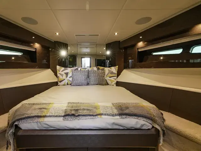 Cruisers Yachts 50'