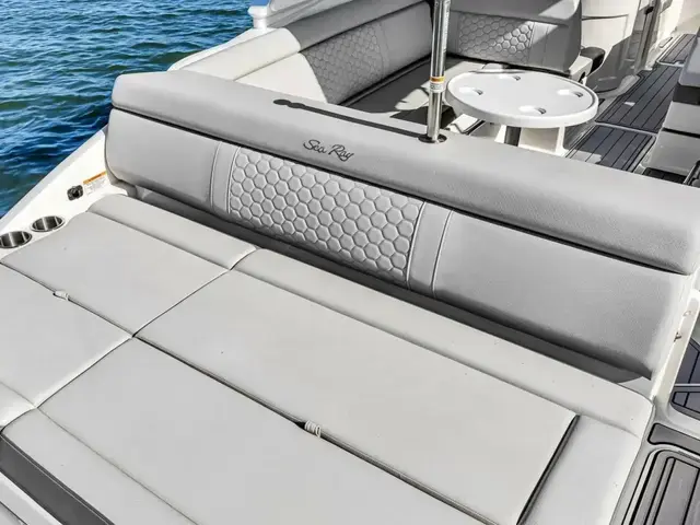 Sea Ray 270 SDX-OB