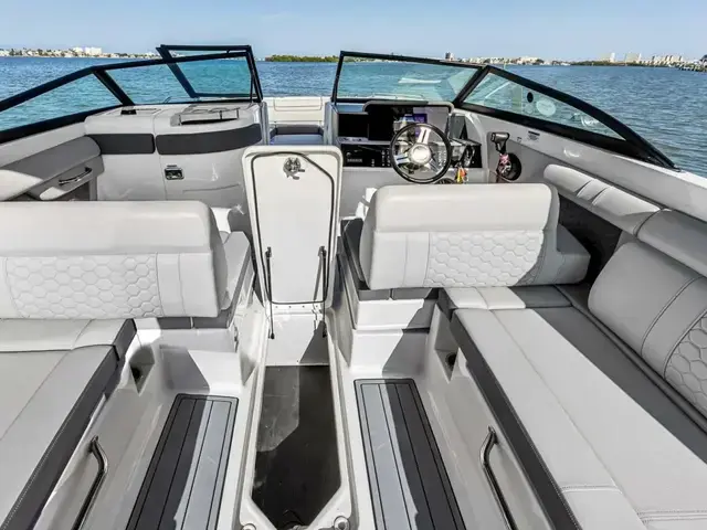 Sea Ray 270 SDX-OB