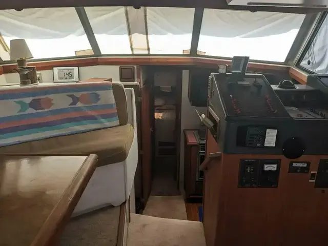 Bayliner 3870