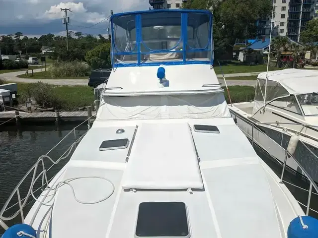 Bayliner 3870