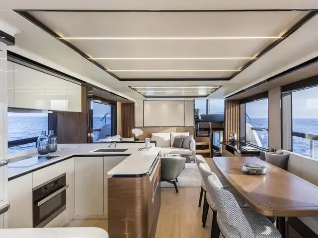 Absolute Navetta 68