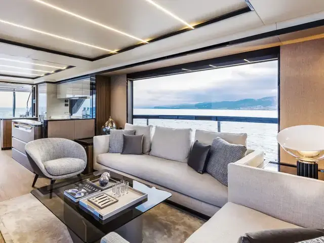 Absolute Navetta 68