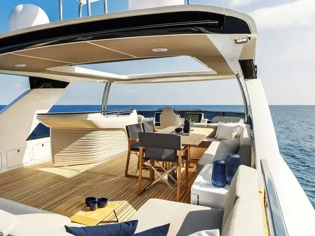 Absolute Navetta 68