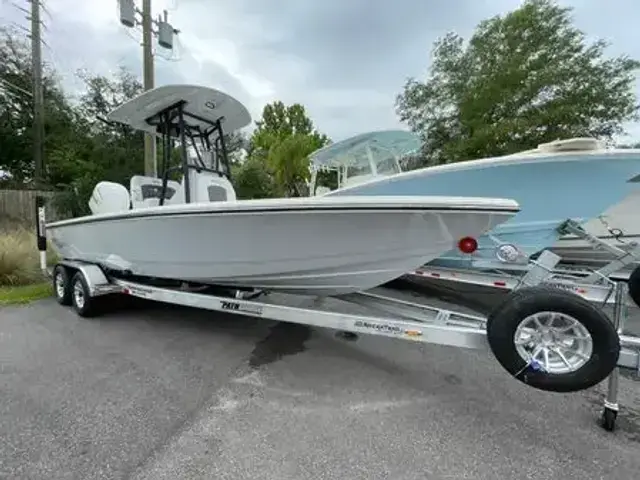 Pathfinder Boats 2500 Hybrid