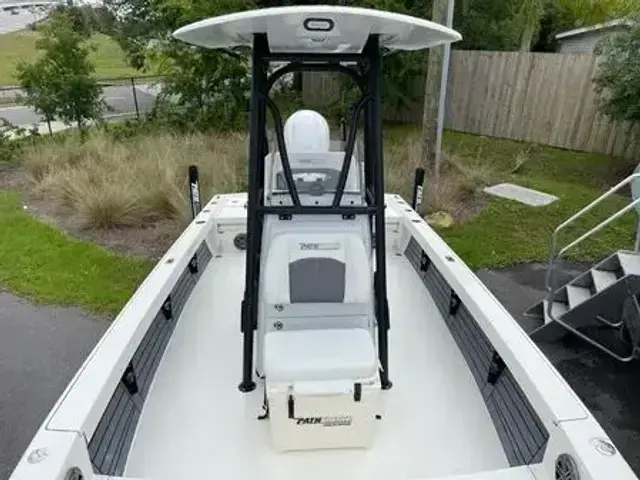 Pathfinder Boats 2500 Hybrid