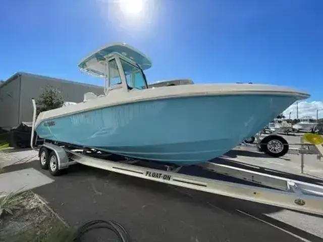 Everglades Boats 235 CC