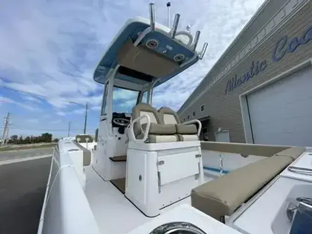 Everglades Boats 235 CC