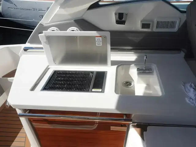 Tiara Yachts 38 Lx