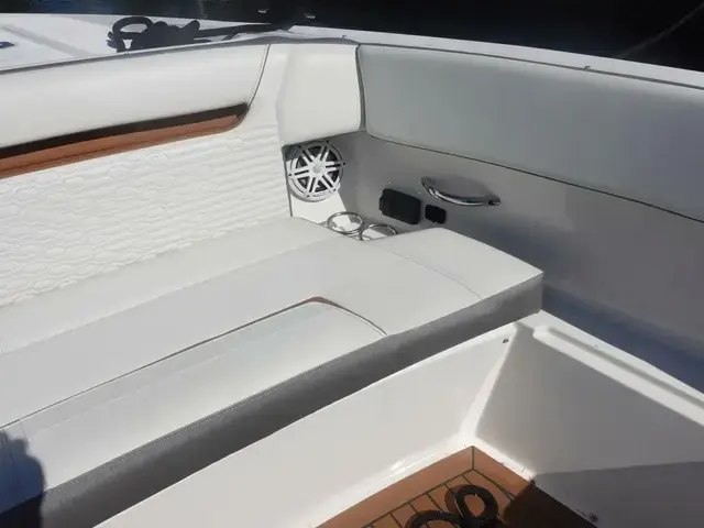 Tiara Yachts 38 Lx