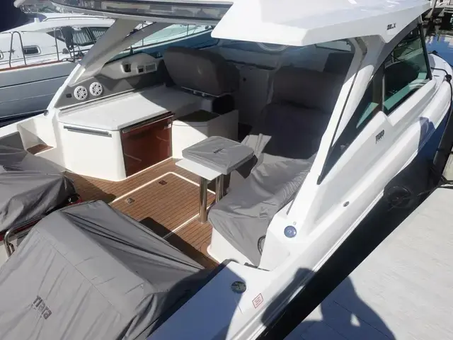 Tiara Yachts 38 Lx