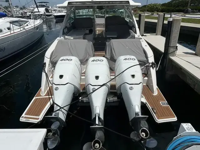 Tiara Yachts 38 Lx