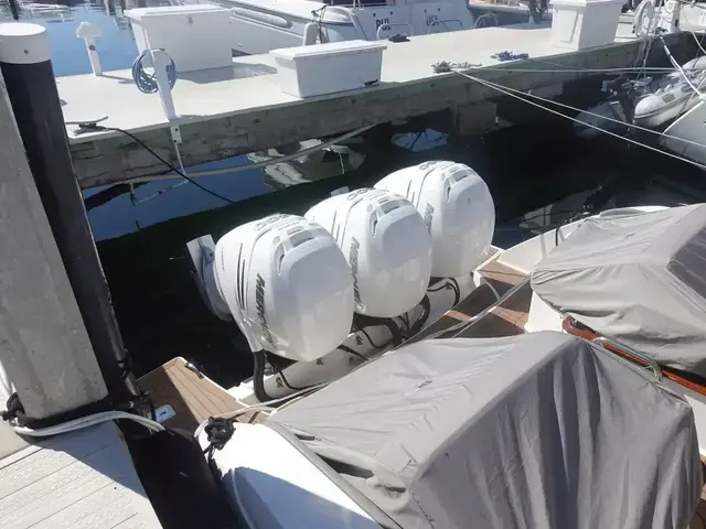 Tiara Yachts 38 Lx