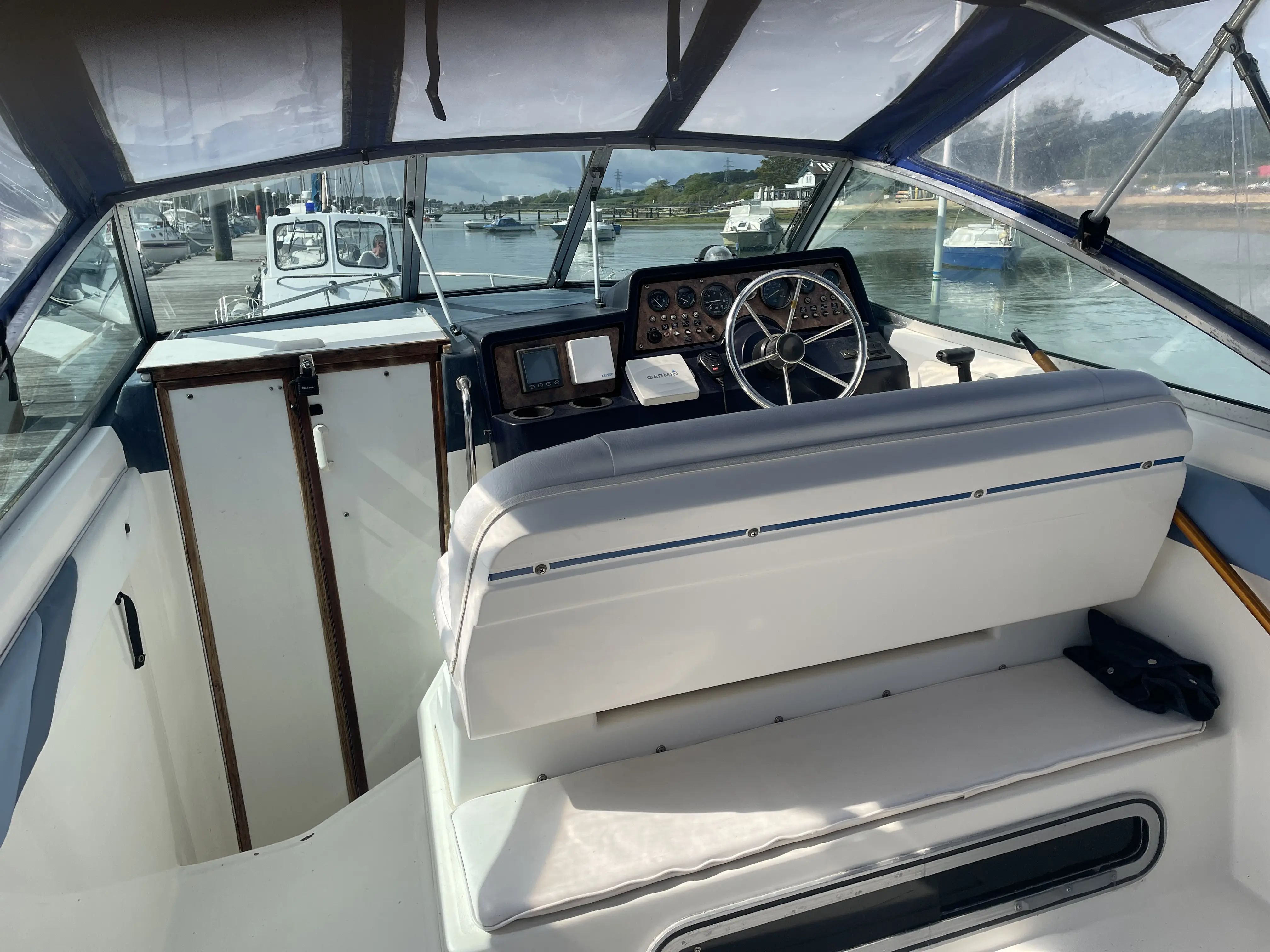 1989 Sea Ray 220 sundancer