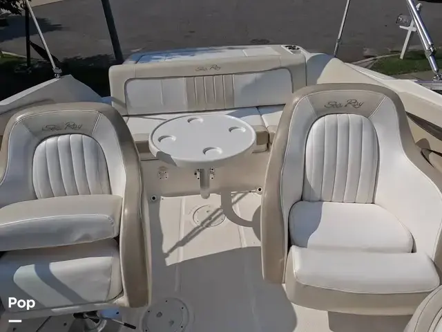 Sea Ray 220 Sundeck