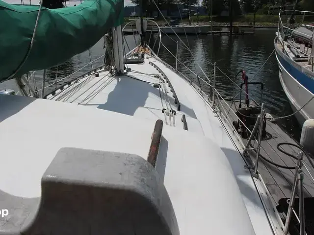 Cascade 36 Deep Keel