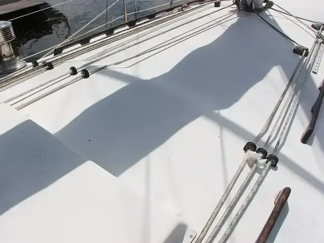 Cascade 36 Deep Keel