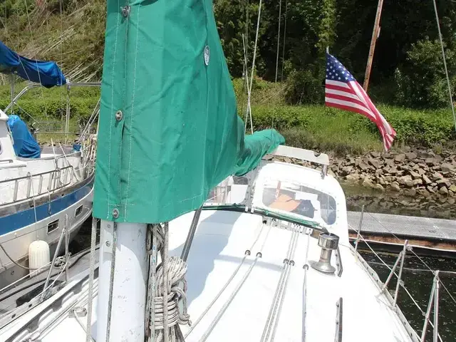 Cascade 36 Deep Keel