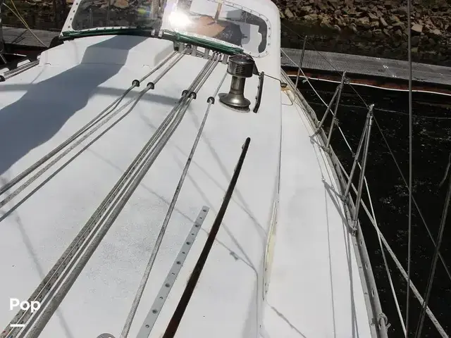 Cascade 36 Deep Keel