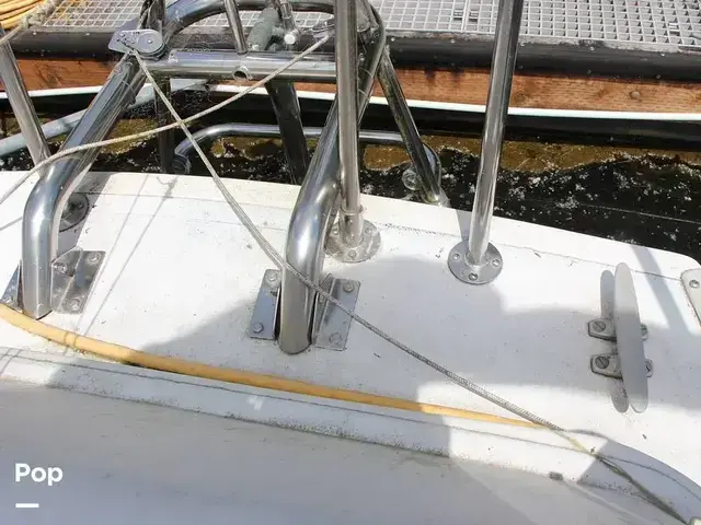 Cascade 36 Deep Keel