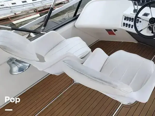 Sea Ray 370 Sedan Bridge