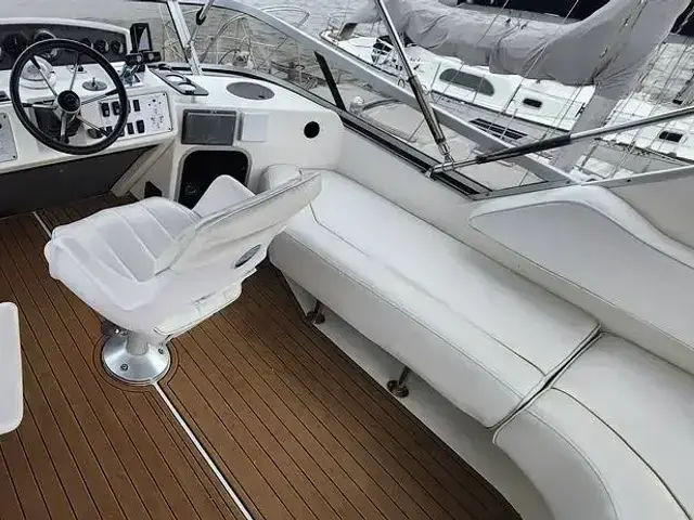 Sea Ray 370 Sedan Bridge